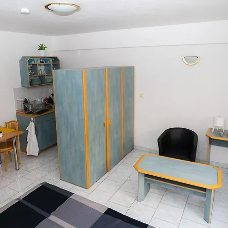 Apartman 202 شقة براغ